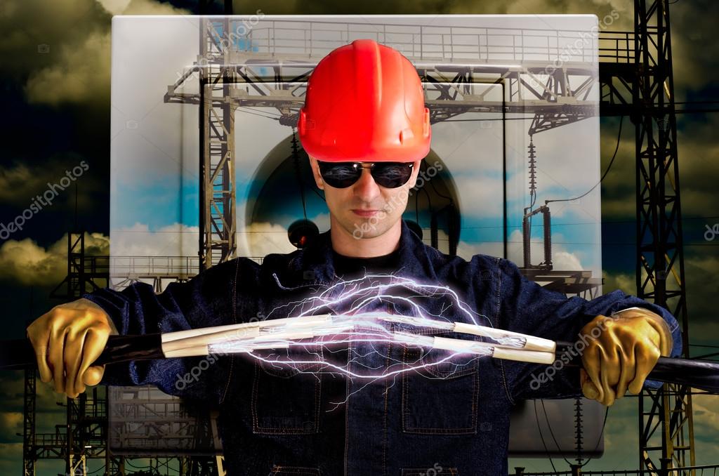 Nave industrial con nueva instalación eléctrica e iluminación